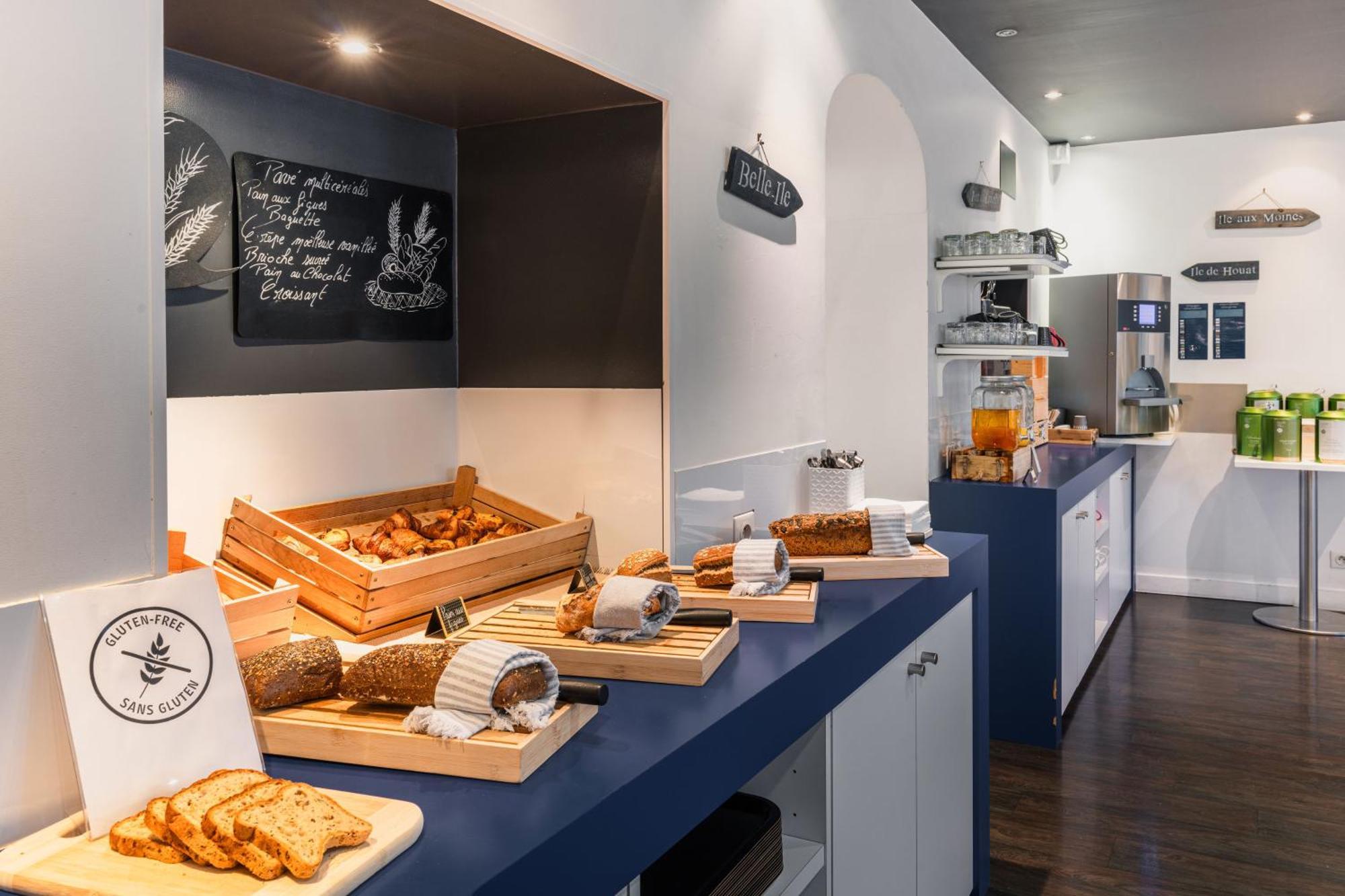 ibis Styles Vannes Gare Centre Exterior foto