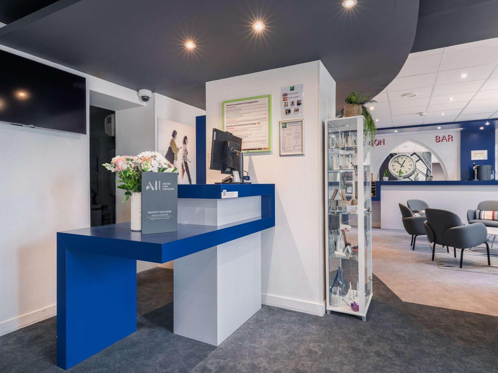 ibis Styles Vannes Gare Centre Exterior foto